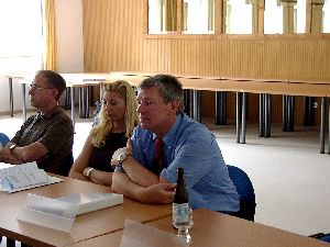 Von rechts: Horst Schilling und Kerstin Neumayr