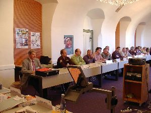 Aufmerksame Zuhörer – vorne Herr Fuchs von der LVW Bayern