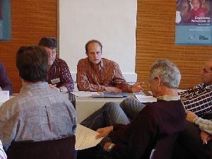 Die Arbeit geht weiter: Intensiver Gedanken- und Erfahrungsaustausch in der Gruppe