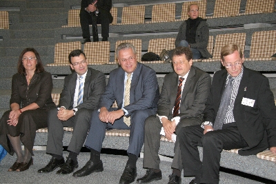 Ehreng�ste ohne Kinder � sch�n, dass sie da sind, aber da fehlt noch Farbe�, Walter Schwab