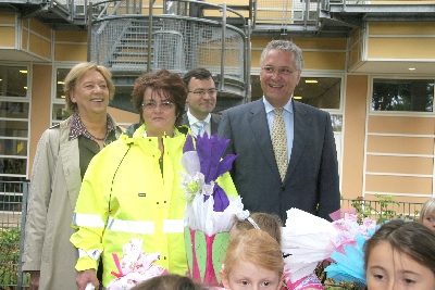 Zwei wichtige G�ste neben dem Minister und der Frau Schweikl: Frau Landr�tin Johanna Rumsch�ttel und Herr MdL Dr. Florian Herrmann