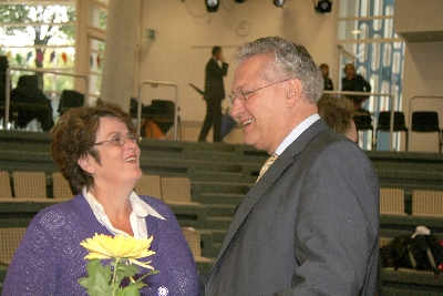 Frau Schweikl im Gespr�ch mit dem Minister
