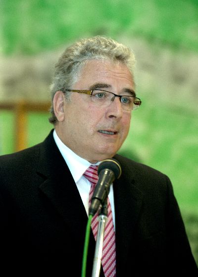 ... gefolgt von Herrn Oberb�rgermeister Gerold Noerenberg ...