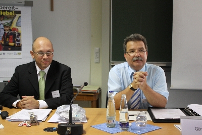 Hohe G�ste: Institutsrektor Stefan Poss vom Seminar Bayern und der neue Landesgesch�ftsf�hrer der LVW Bayern, Herr G�nther Pfrogner