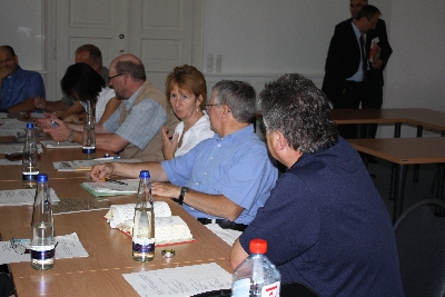 Gruppenmitglieder im Erfahrungsaustausch