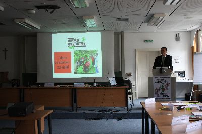 Rainer Salz mit einer eindrucksvollen Powerpointepr�sentation