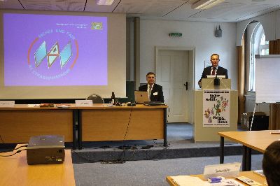 � die Fortsetzung des Erfolgsprogramms des Bayer. Staatsministeriums des Innern �Sicher und fair im Stra�enverkehr� referiert