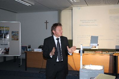 Markus W�rle wie er leibt und lebt: sachkompetent, temperamentvoll, kurzweilig und zielf�hrend � einfach unnachahmlich